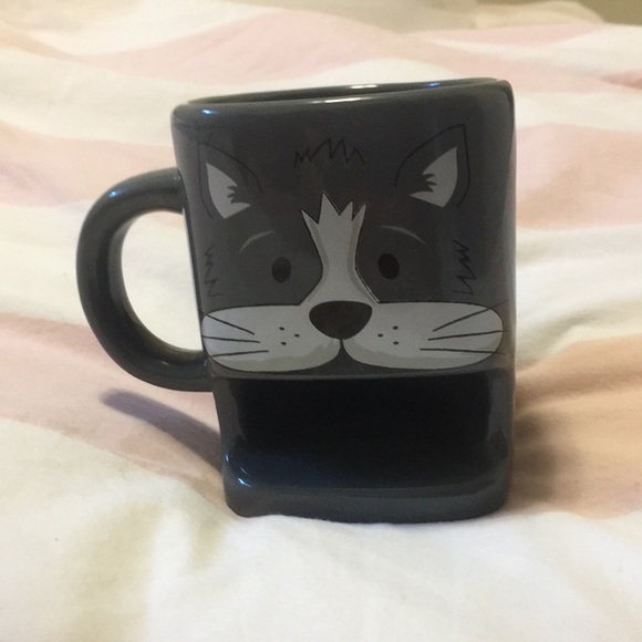 Cat mug with spot for cookies - Picture 3 of 3